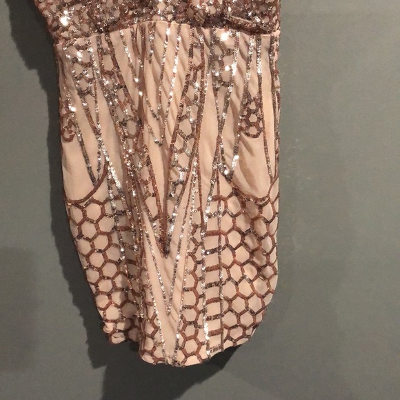 Windsor Glamour Dress - Picture 4 of 16